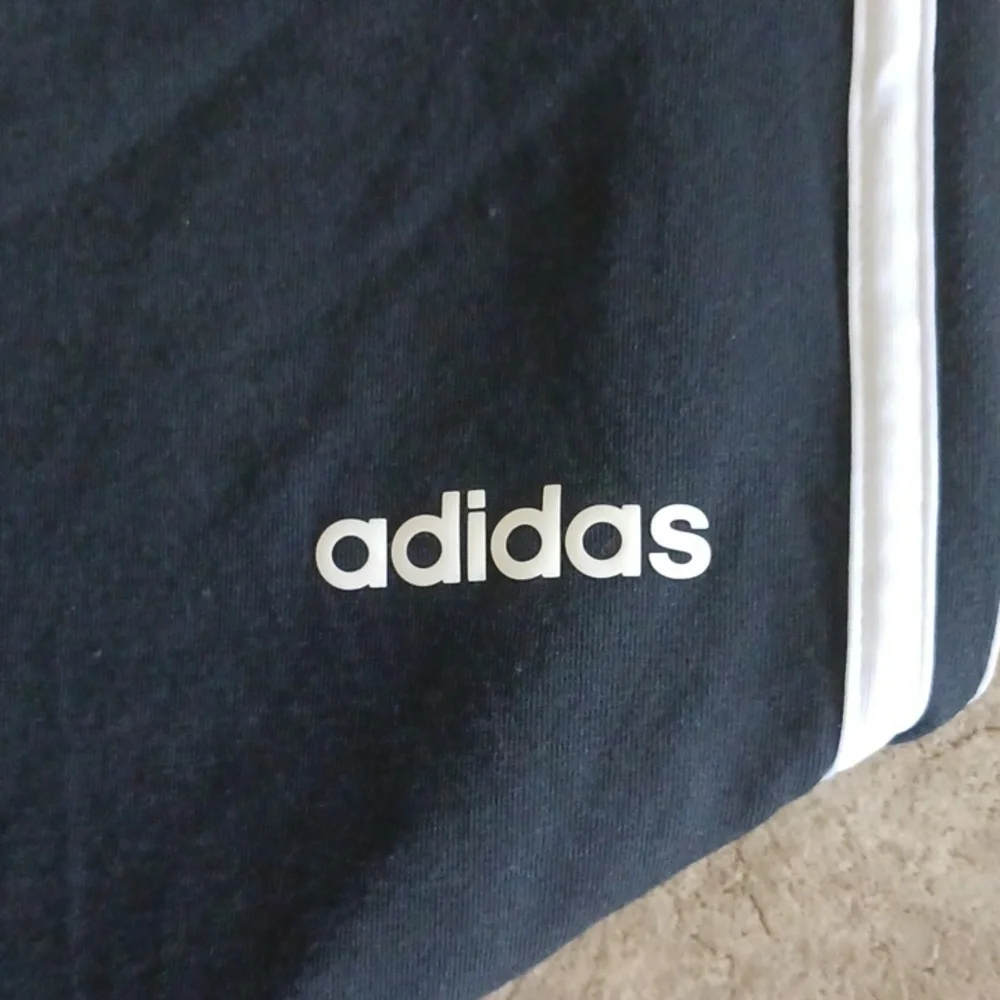 Adidas cotton athletic capris - Picture 2 of 4
